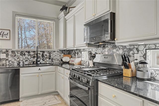 3340 N Doyne Hamm Drive, Fayetteville, AR 72703