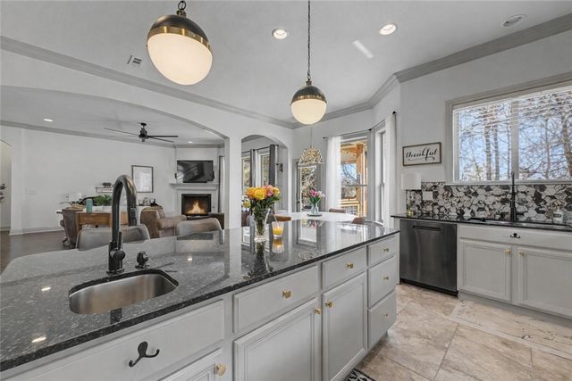 3340 N Doyne Hamm Drive, Fayetteville, AR 72703