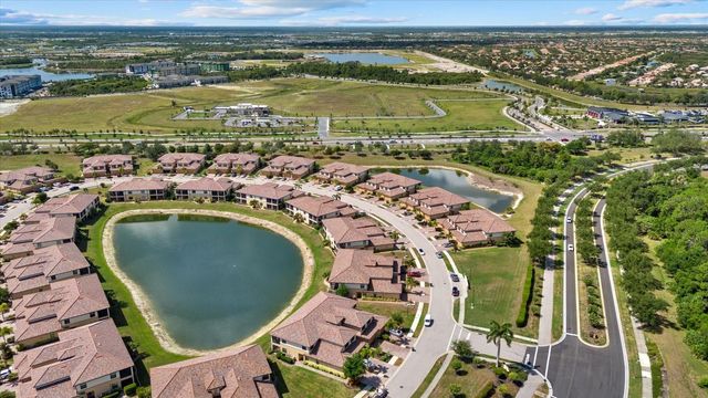 20080 RAGAZZA CIRCLE 102, Venice, FL 34293