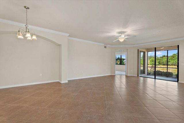 20080 RAGAZZA CIRCLE 102, Venice, FL 34293