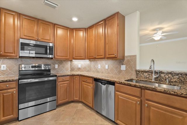 20080 RAGAZZA CIRCLE 102, Venice, FL 34293