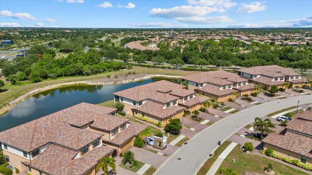20080 RAGAZZA CIRCLE 102, Venice, FL 34293