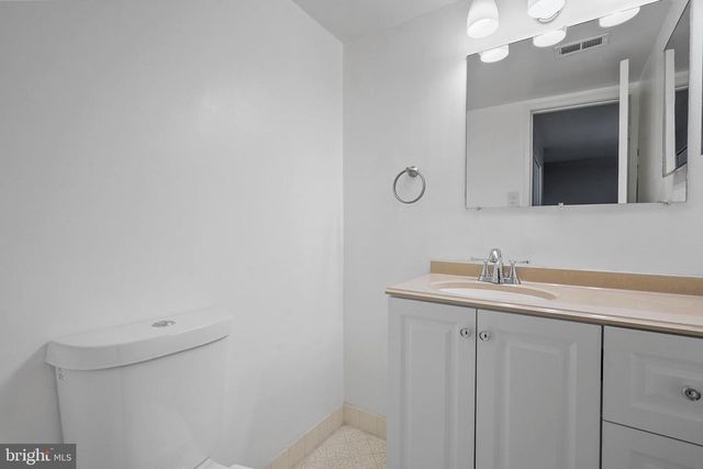 9900 BLUNDON DR #10-303, Silver Spring, MD 20902