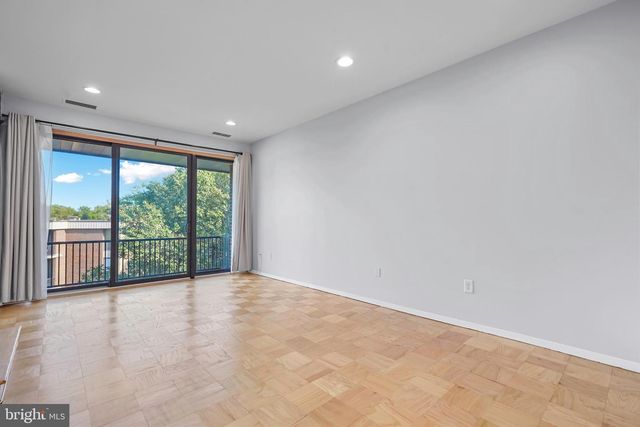 9900 BLUNDON DR #10-303, Silver Spring, MD 20902