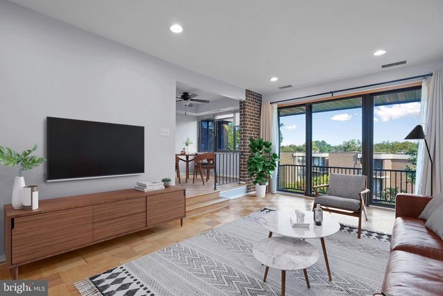 9900 BLUNDON DR #10-303, Silver Spring, MD 20902