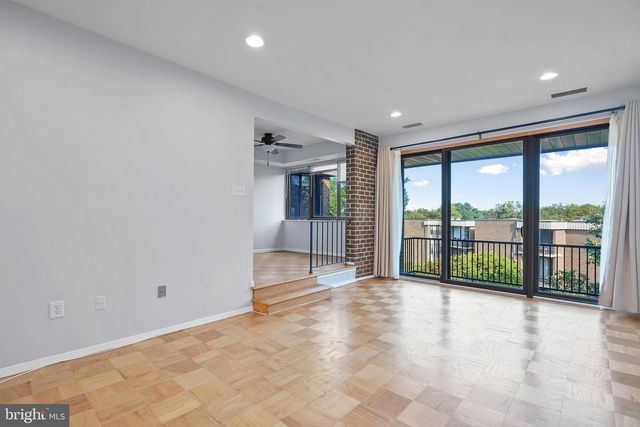 9900 BLUNDON DR #10-303, Silver Spring, MD 20902