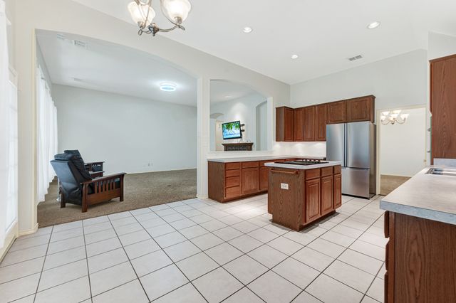 5705 Abingdon Drive, Richardson, TX 75082