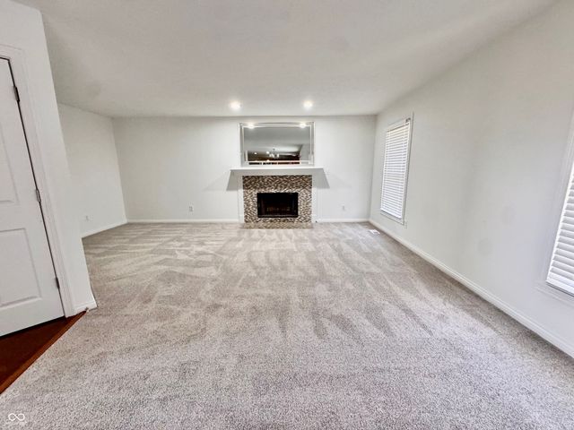 11458 Sutton Place Drive W, Carmel, IN 46032