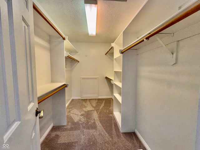 11458 Sutton Place Drive W, Carmel, IN 46032