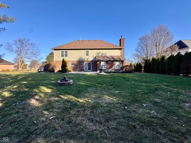 11458 Sutton Place Drive W, Carmel, IN 46032