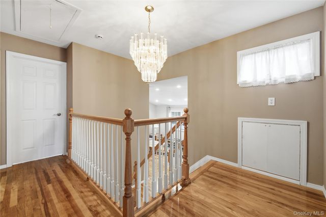276 Mount Pleasant Road, Hauppauge, NY 11788