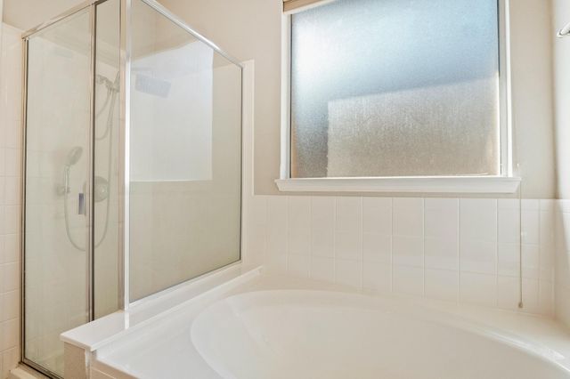 144 Oxford DR, Kyle, TX 78640