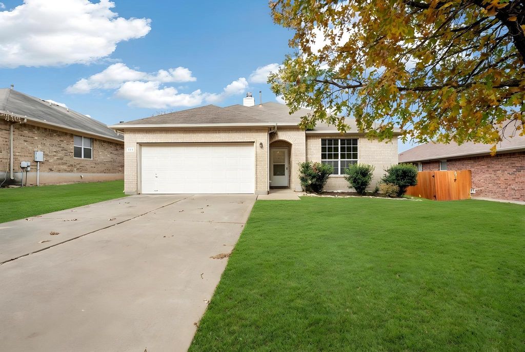 144 Oxford DR, Kyle, TX 78640