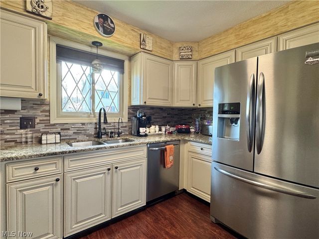 1327 Huntington Court, Boardman, OH 44512