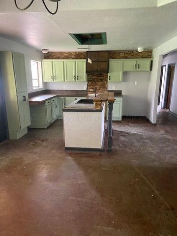 235 CLIFFSIDE Drive, Amarillo, TX 79118