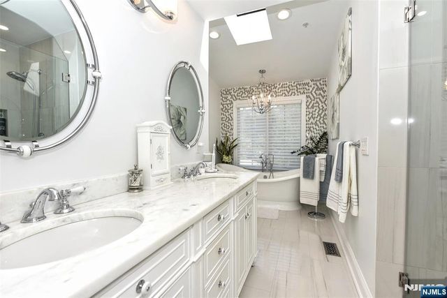 335 Cambridge Drive, Ramsey, NJ 07446