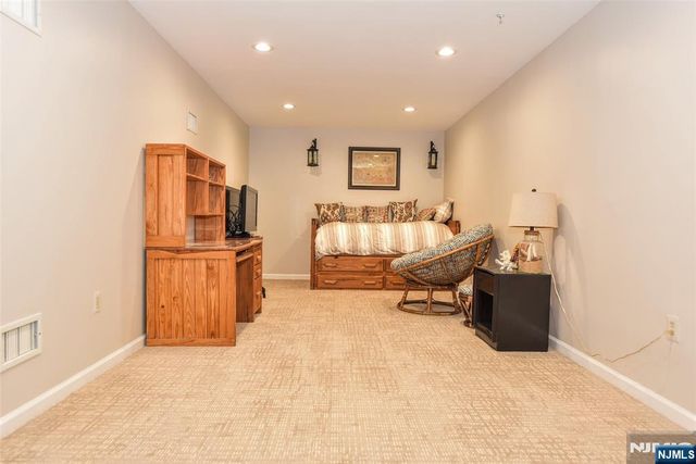 335 Cambridge Drive, Ramsey, NJ 07446