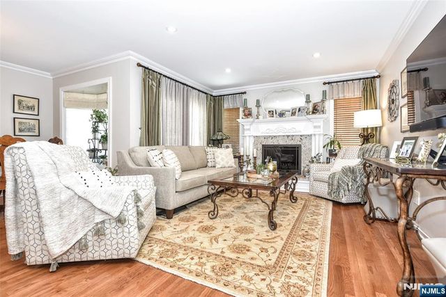 335 Cambridge Drive, Ramsey, NJ 07446