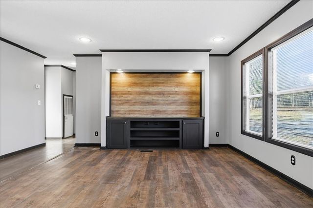 313 W Lake Street, Iva, SC 29655