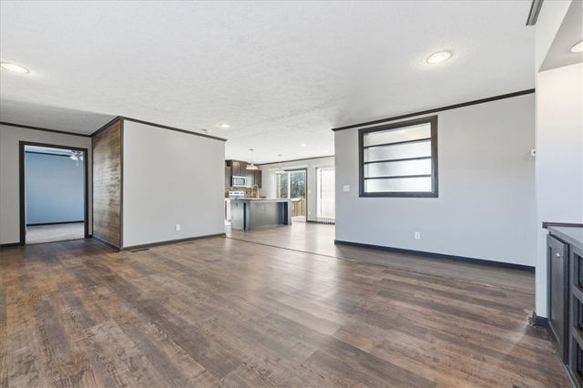 313 W Lake Street, Iva, SC 29655