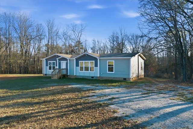 313 W Lake Street, Iva, SC 29655