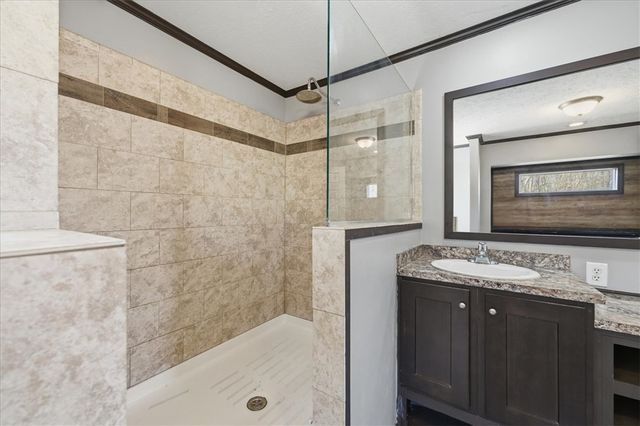 313 W Lake Street, Iva, SC 29655