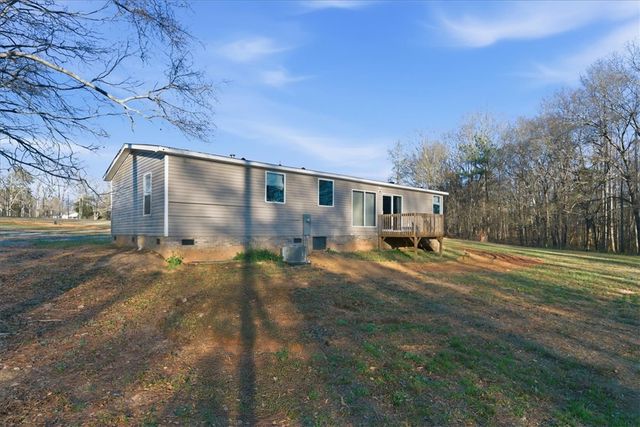 313 W Lake Street, Iva, SC 29655