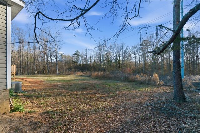 313 W Lake Street, Iva, SC 29655