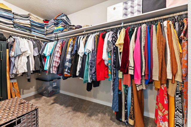 917 E Dunrobin St, Kuna, ID 83634