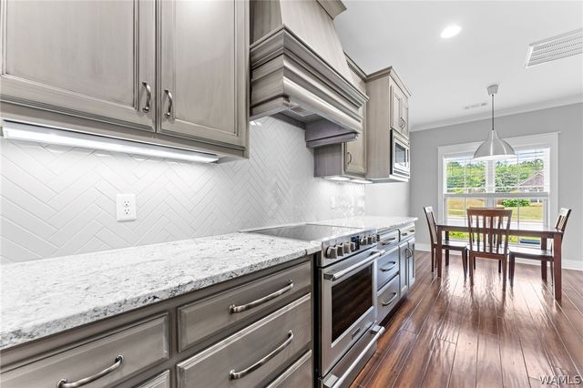 13858 Hemlock, Northport, AL 35475