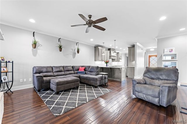 13858 Hemlock, Northport, AL 35475