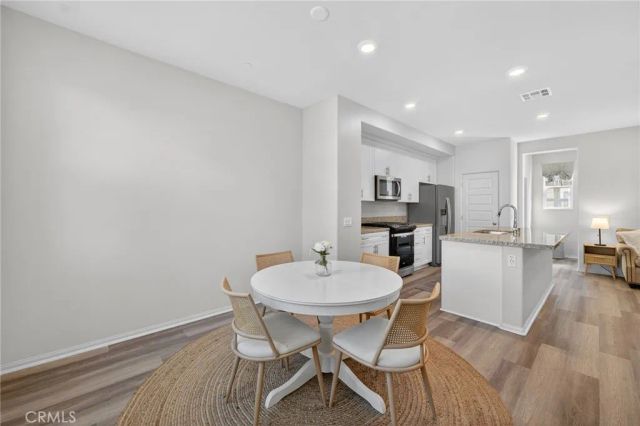 40379 Melrose Dr, Temecula, CA 92591