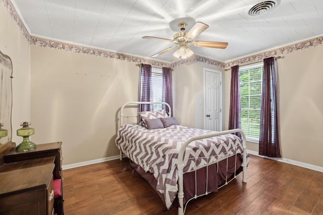 4305 Bayouside Dr, Houma, LA 70363