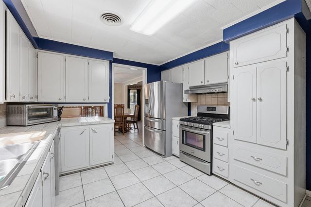 4305 Bayouside Dr, Houma, LA 70363