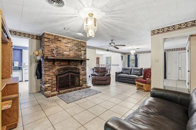 4305 Bayouside Dr, Houma, LA 70363