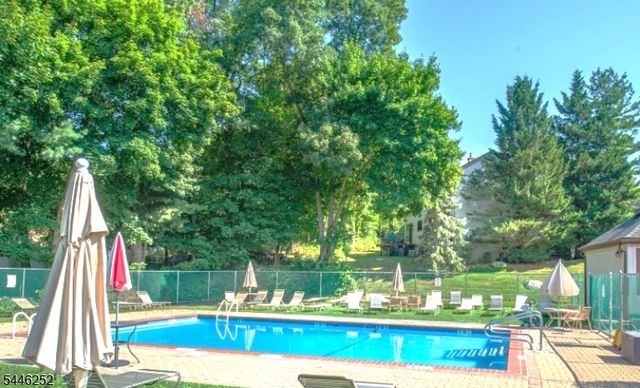 16312 DELL PL. 312, Stanhope Boro, NJ 07874