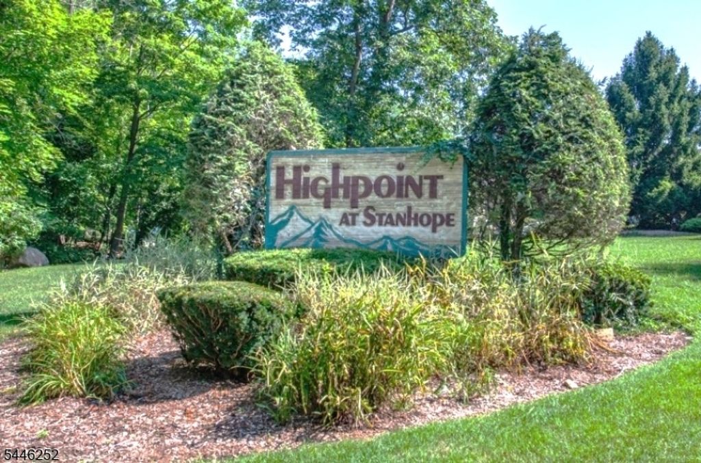 16312 DELL PL. 312, Stanhope Boro, NJ 07874
