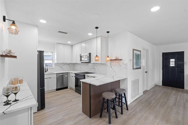 1826 NEVADA AVENUE NE, St Petersburg, FL 33703