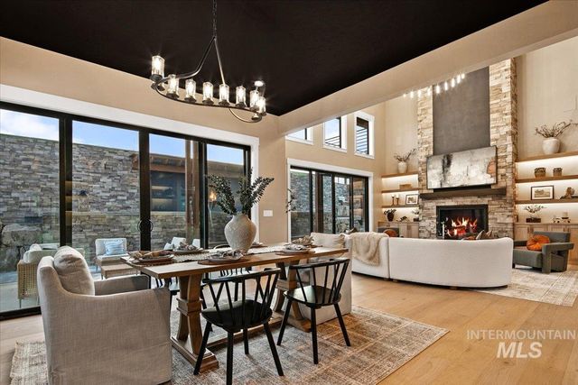 7017 N Cairnhill Way, Eagle, ID 83616