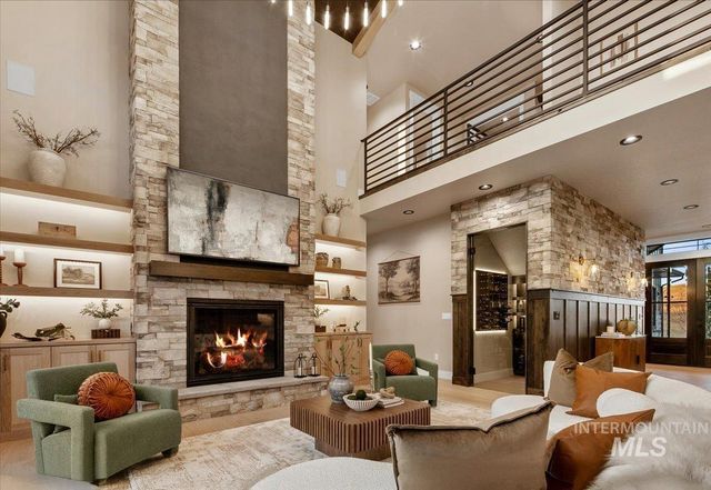 7017 N Cairnhill Way, Eagle, ID 83616