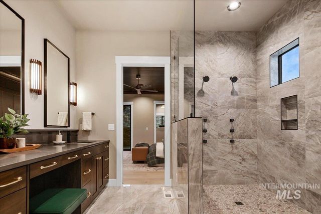 7017 N Cairnhill Way, Eagle, ID 83616