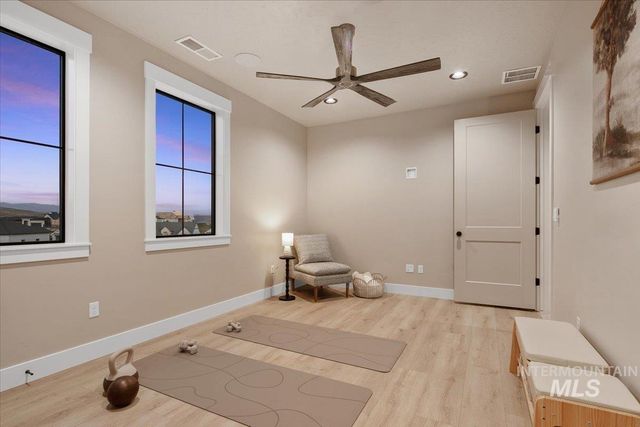 7017 N Cairnhill Way, Eagle, ID 83616