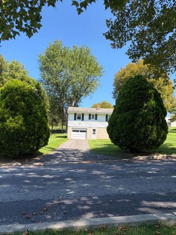 401 Liberty Blvd, Pohatcong Twp., NJ 08865