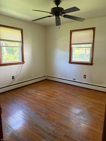 401 Liberty Blvd, Pohatcong Twp., NJ 08865