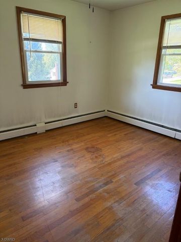 401 Liberty Blvd, Pohatcong Twp., NJ 08865