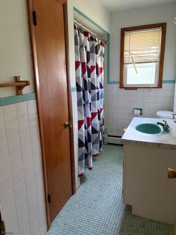 401 Liberty Blvd, Pohatcong Twp., NJ 08865