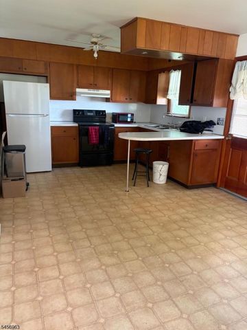 401 Liberty Blvd, Pohatcong Twp., NJ 08865