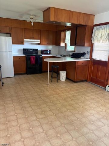 401 Liberty Blvd, Pohatcong Twp., NJ 08865