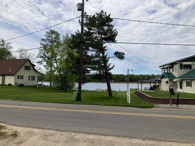 2898 Lakeshore Drive, Gladwin, MI 48624