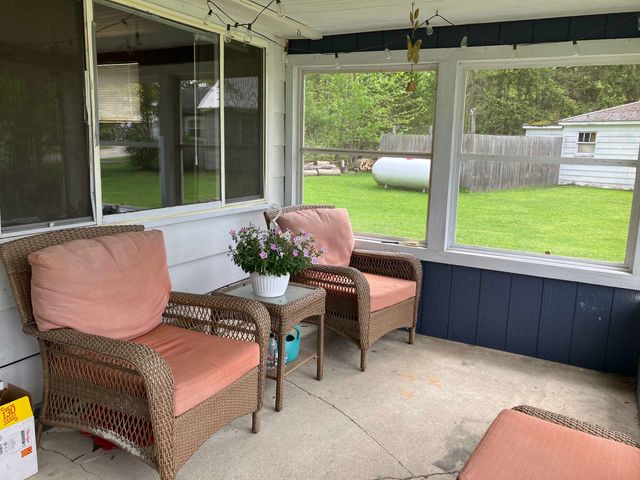 2898 Lakeshore Drive, Gladwin, MI 48624